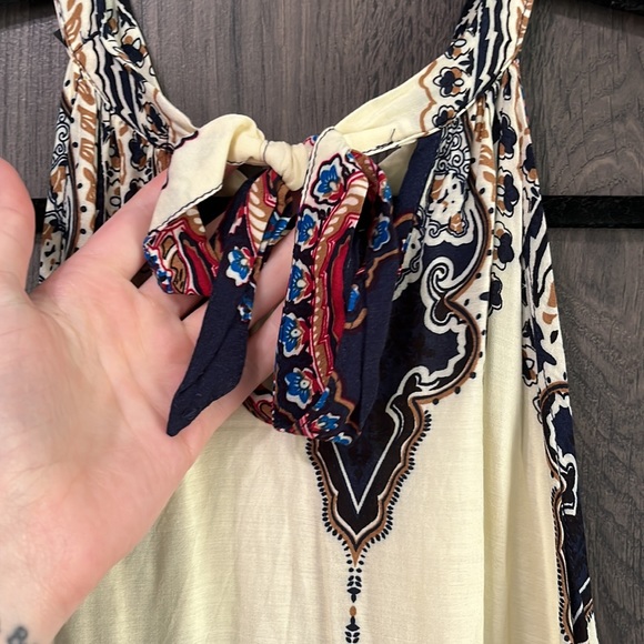 Dress - Picture 6 of 6